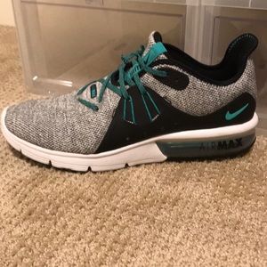 Nike Air Max Sequent 3 Running Shoe